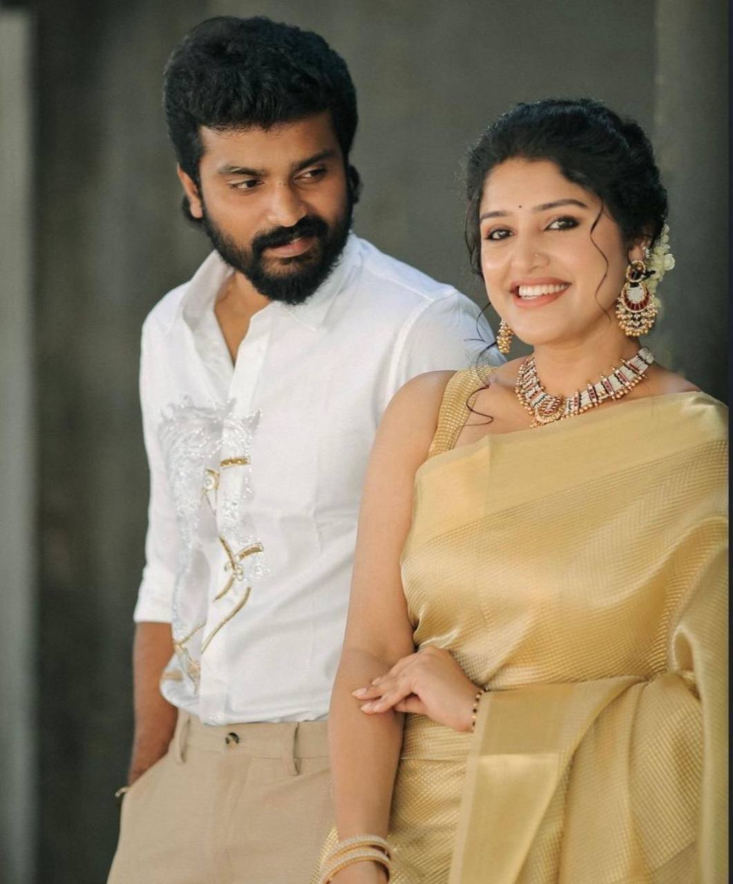 Nayanthara Inspired Banarasi Golden Tissue Silk Saree