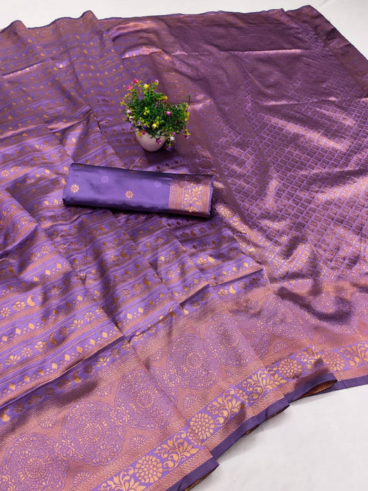 Organic Banarasi Wedding Saree – Lightweight & Breathable