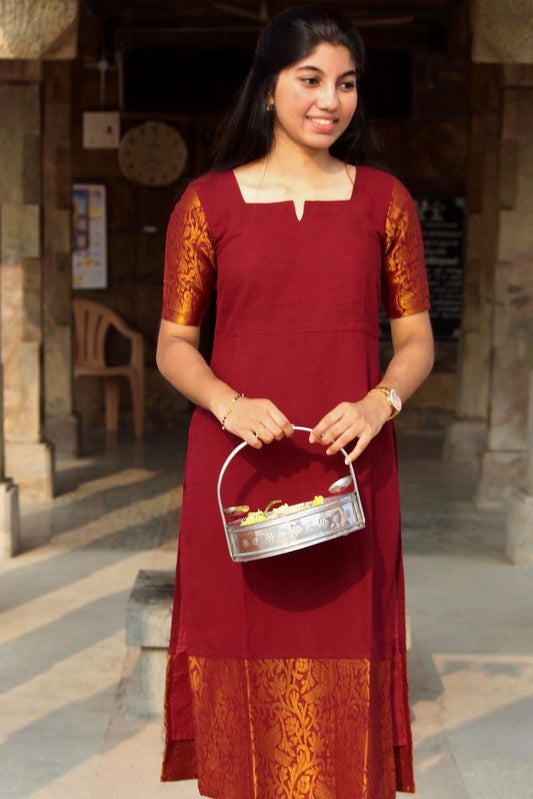 VALAM RED KURTI