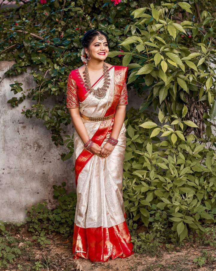Rich Look Organic Banarasi Lichi Silk Wedding Saree