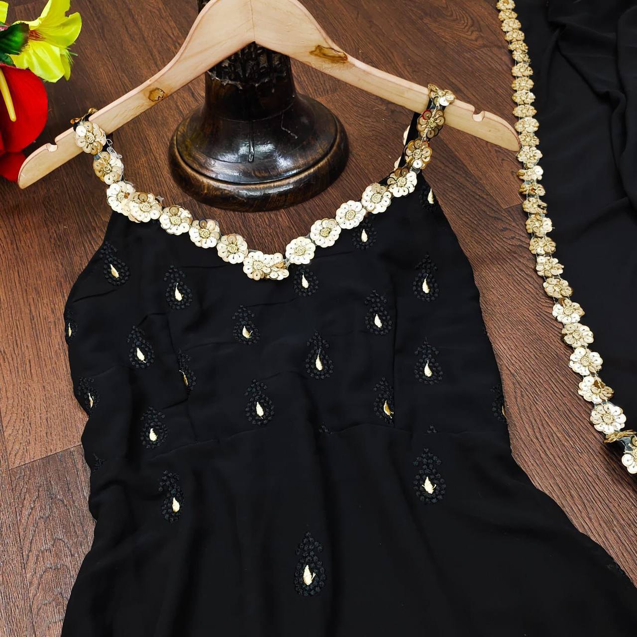 BLACK NYRA CUT KURTI SET