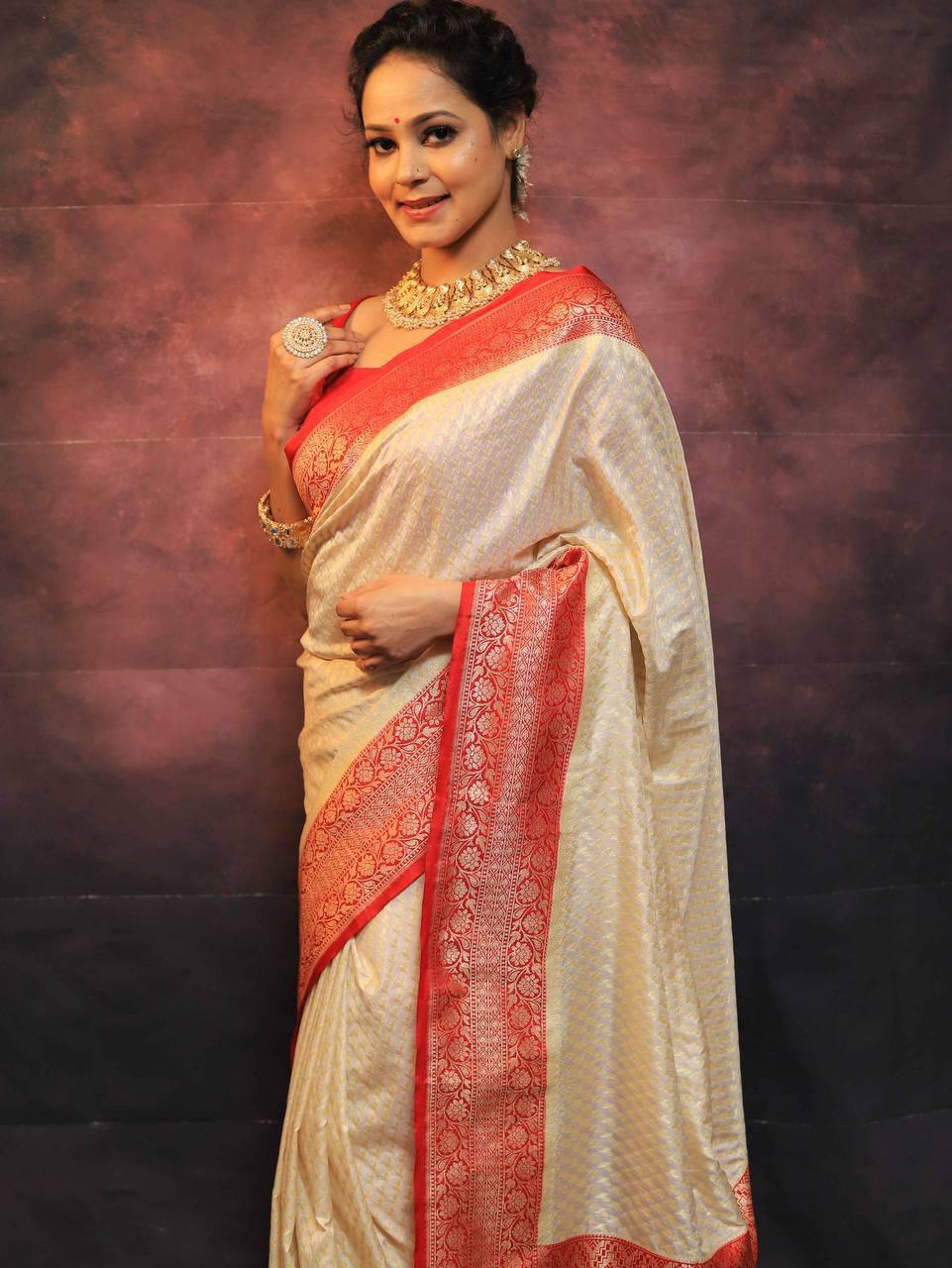 Rich Look Organic Banarasi Lichi Silk Wedding Saree