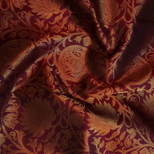 Refined Banarasi Bridal Ensemble Made from Organic Lichi Silk Saree