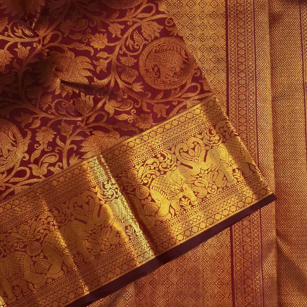 Refined Banarasi Bridal Ensemble Made from Organic Lichi Silk Saree